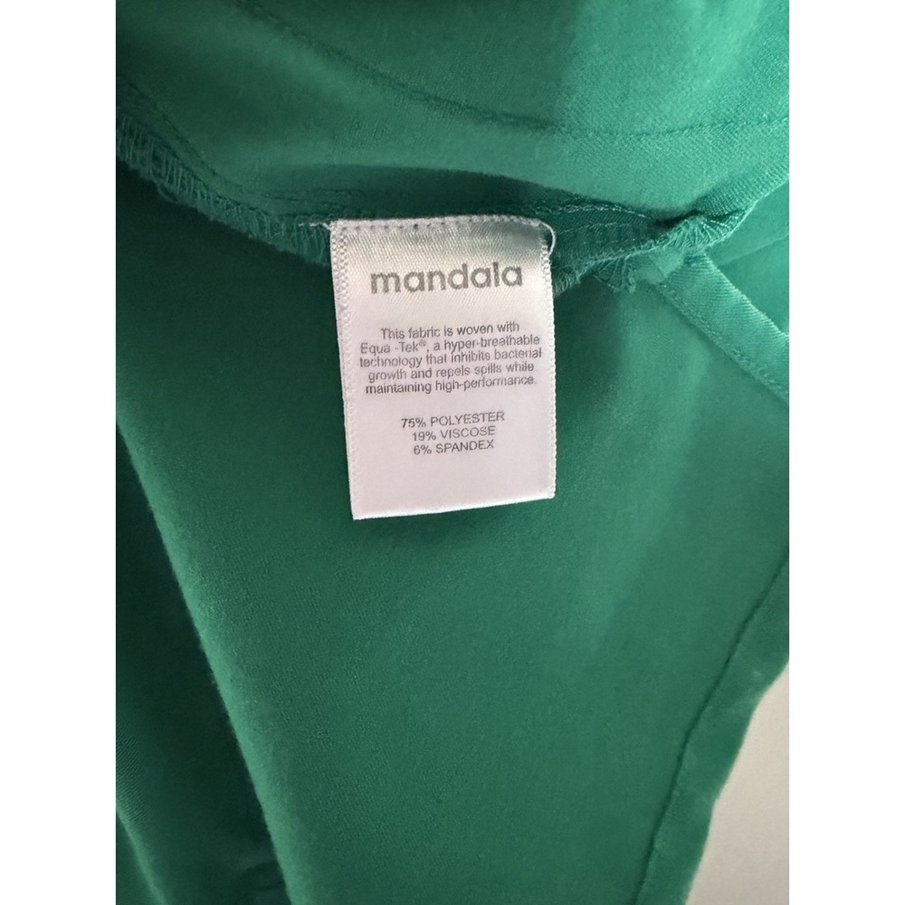 Mandala Women's Green Scrubs Set Size Tall-Large - Picture 5 of 9